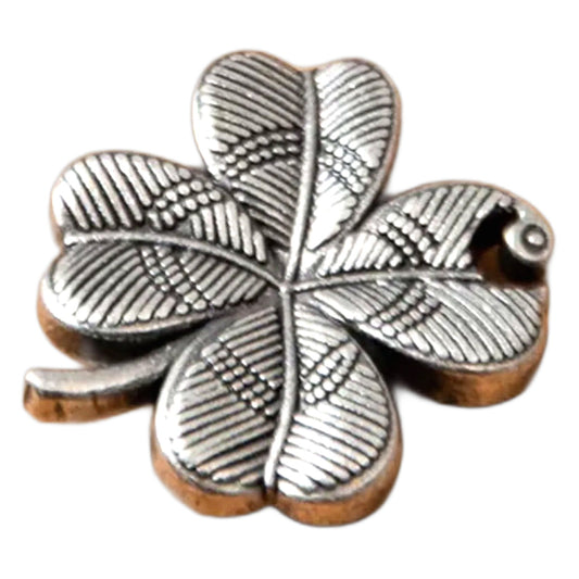 Spilla Carhartt Wip Clover Pin Silver - Gadget di Carhartt Wip | Francis Concept